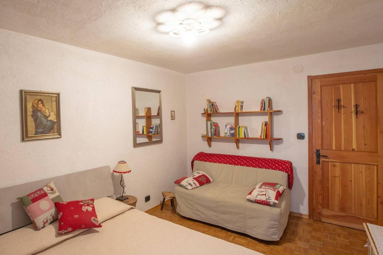 Joivy Flat For 6, In The Historic Town Pre-Saint-Didier Lejlighed Eksteriør billede